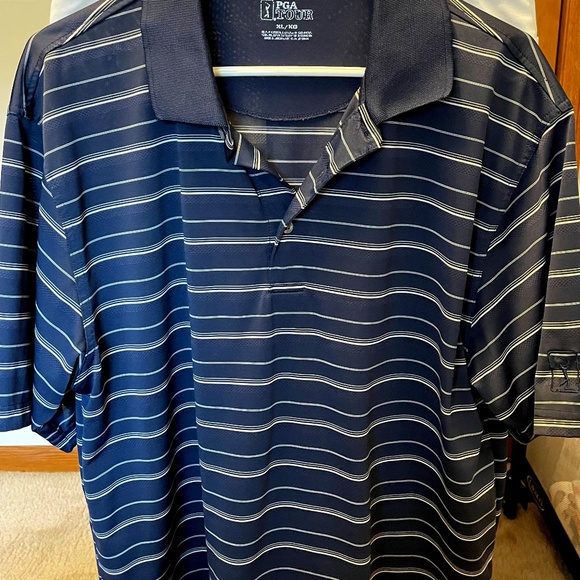 Like New Men's PGA Tour Golf Polo - Picture 1 of 3